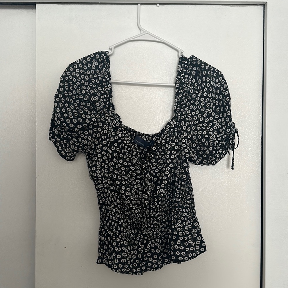 floral blouse with puffed sleeves